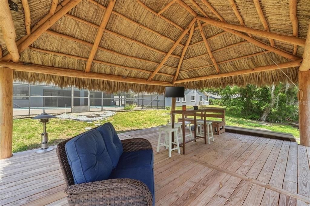 En Venta: $444,000 (4 camas, 2 baños, 2122 Pies cuadrados)
