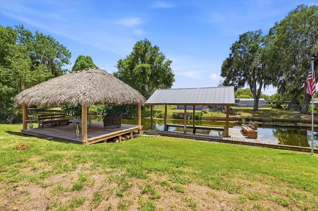 En Venta: $444,000 (4 camas, 2 baños, 2122 Pies cuadrados)