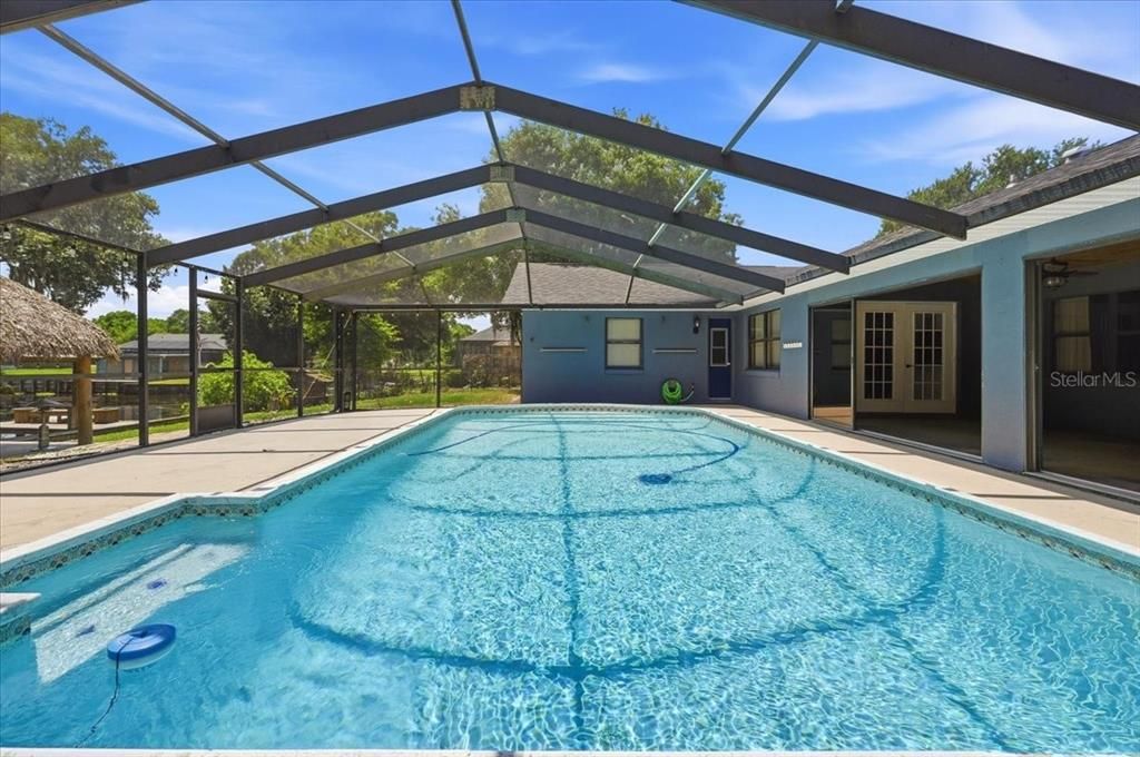 En Venta: $444,000 (4 camas, 2 baños, 2122 Pies cuadrados)