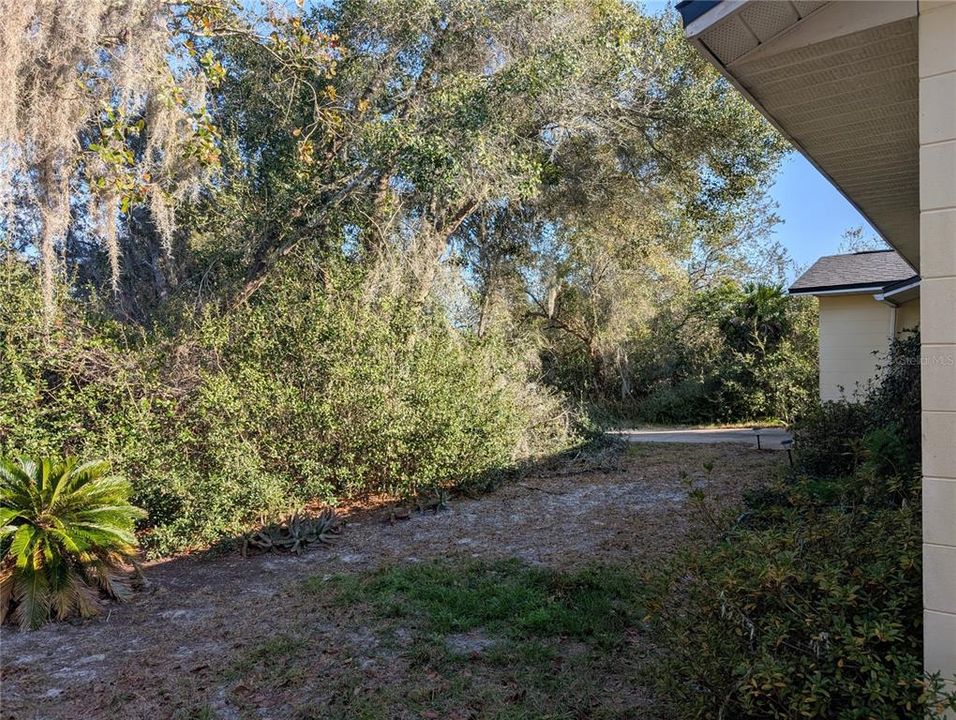 For Sale: $210,000 (3 beds, 1 baths, 1028 Square Feet)