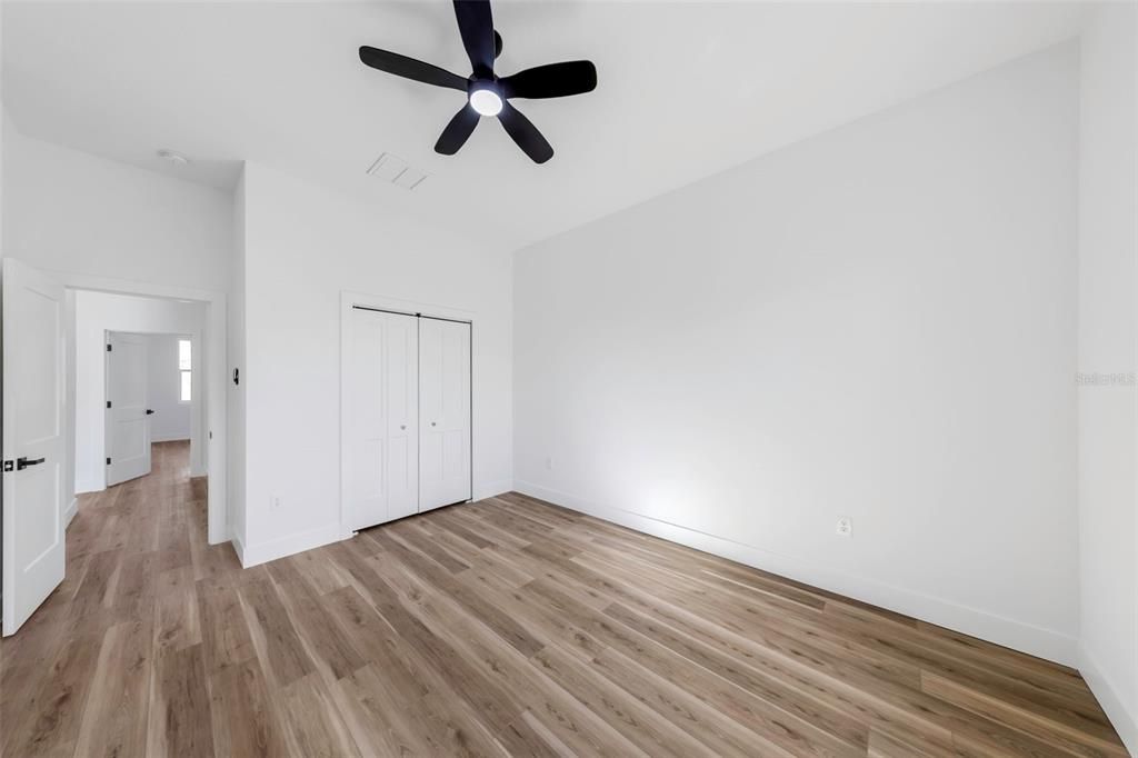 На продажу: $399,995 (3 спален, 3 ванн, 2057 Квадратных фут)