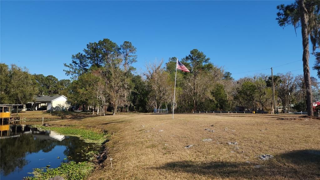 待售: $135,000 (0.33 acres)