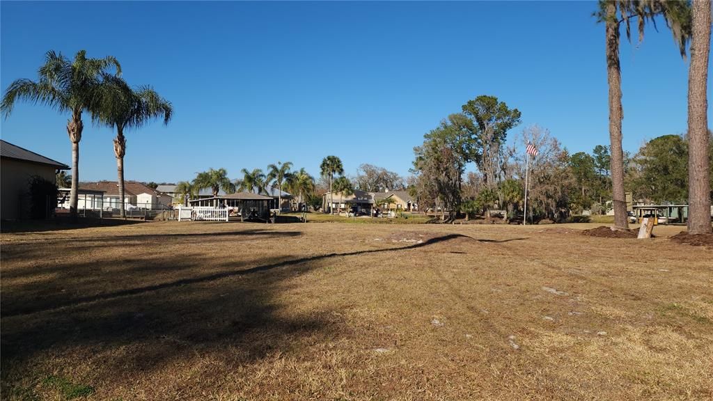 待售: $135,000 (0.33 acres)