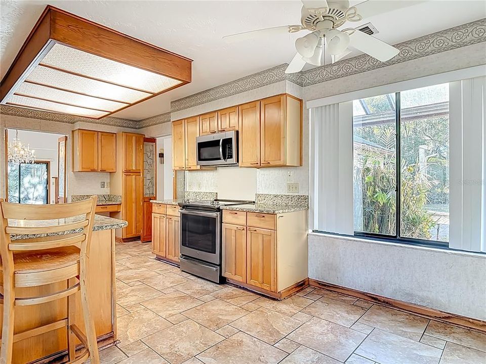 На продажу: $279,900 (3 спален, 2 ванн, 1550 Квадратных фут)