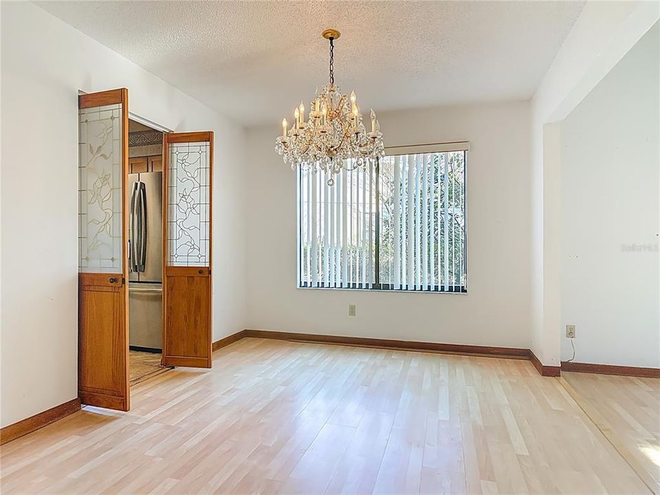На продажу: $279,900 (3 спален, 2 ванн, 1550 Квадратных фут)