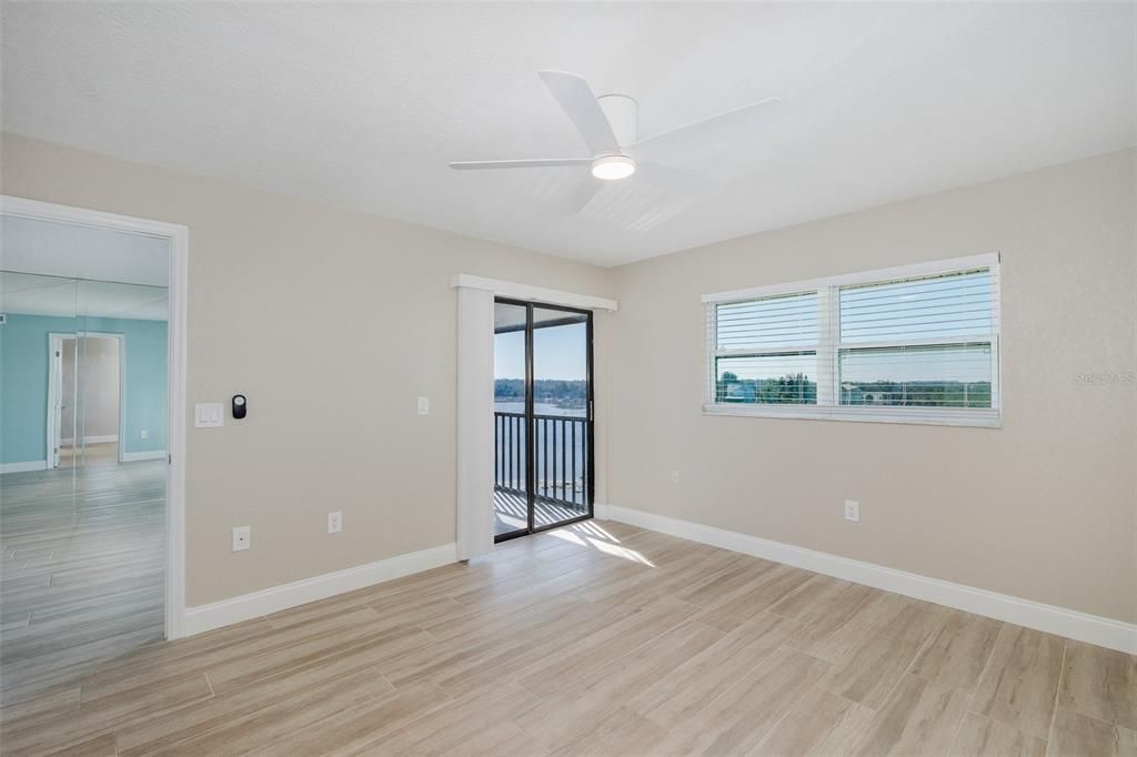 For Sale: $339,000 (2 beds, 2 baths, 1025 Square Feet)
