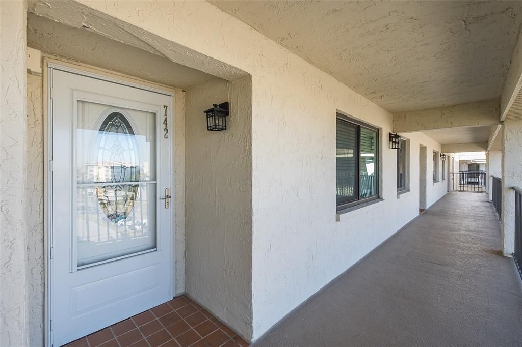 For Sale: $339,000 (2 beds, 2 baths, 1025 Square Feet)