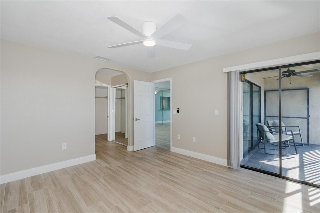 For Sale: $339,000 (2 beds, 2 baths, 1025 Square Feet)