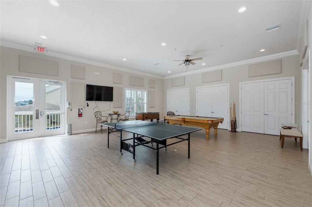 For Sale: $339,000 (2 beds, 2 baths, 1025 Square Feet)