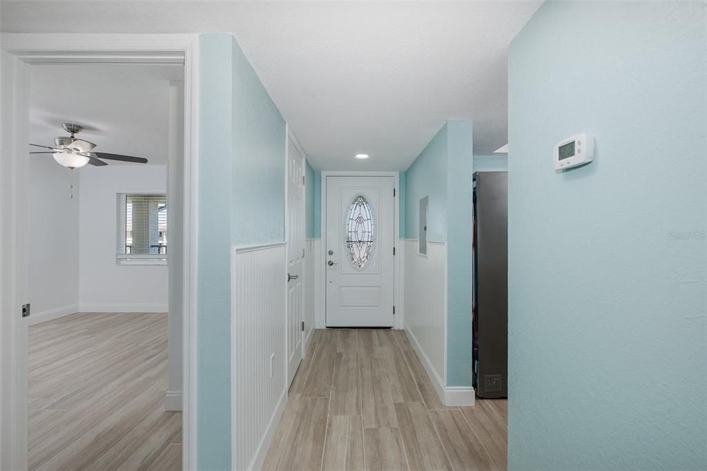 For Sale: $339,000 (2 beds, 2 baths, 1025 Square Feet)