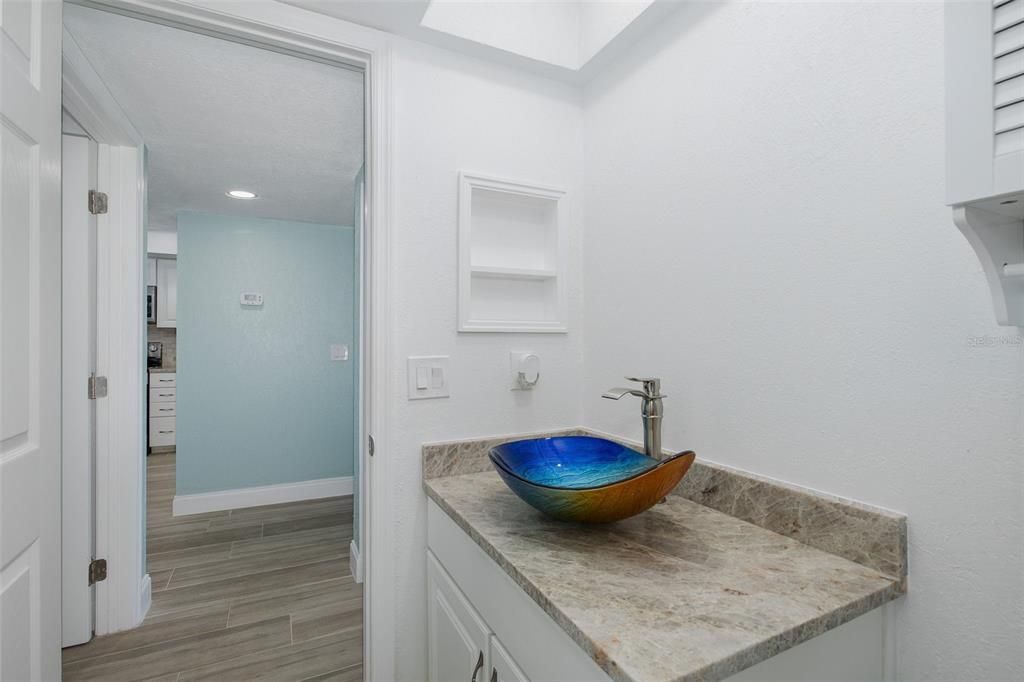 For Sale: $339,000 (2 beds, 2 baths, 1025 Square Feet)