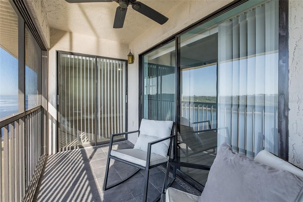 For Sale: $339,000 (2 beds, 2 baths, 1025 Square Feet)