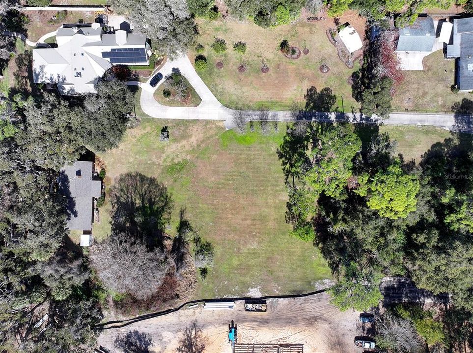En Venta: $979,000 (2.79 acres)