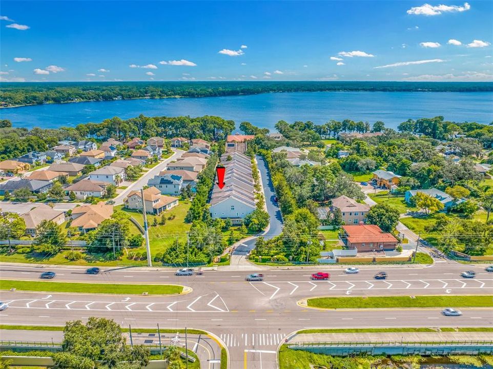 En Venta: $499,900 (3 camas, 2 baños, 2700 Pies cuadrados)