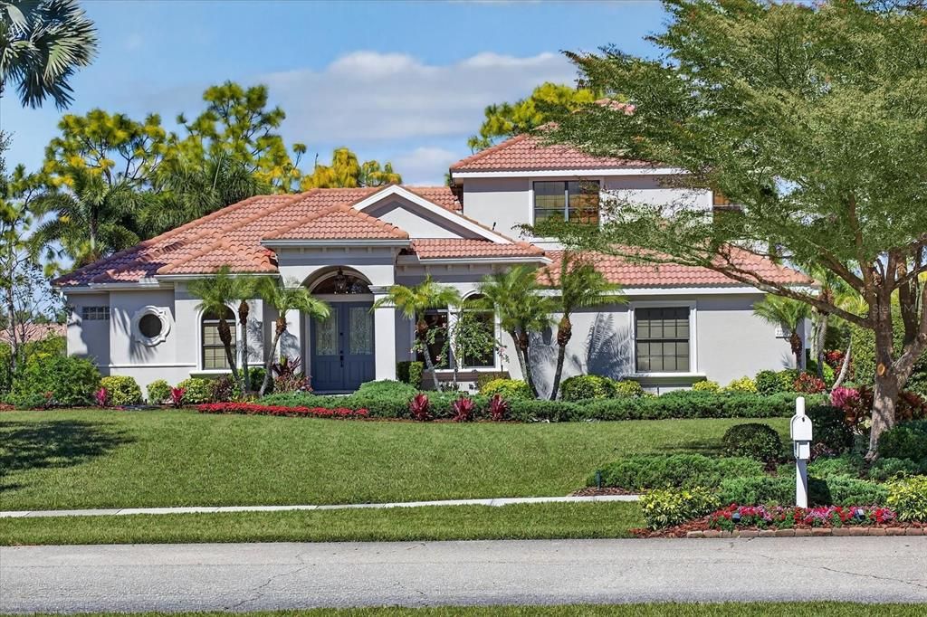 For Sale: $1,999,000 (4 beds, 3 baths, 3678 Square Feet)