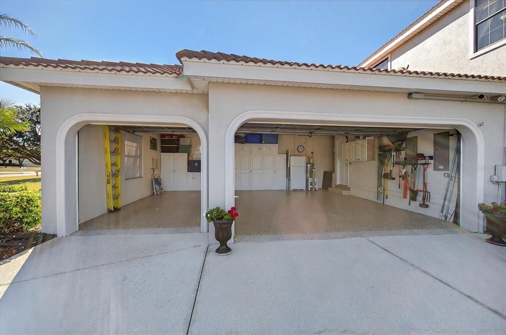 For Sale: $1,999,000 (4 beds, 3 baths, 3678 Square Feet)