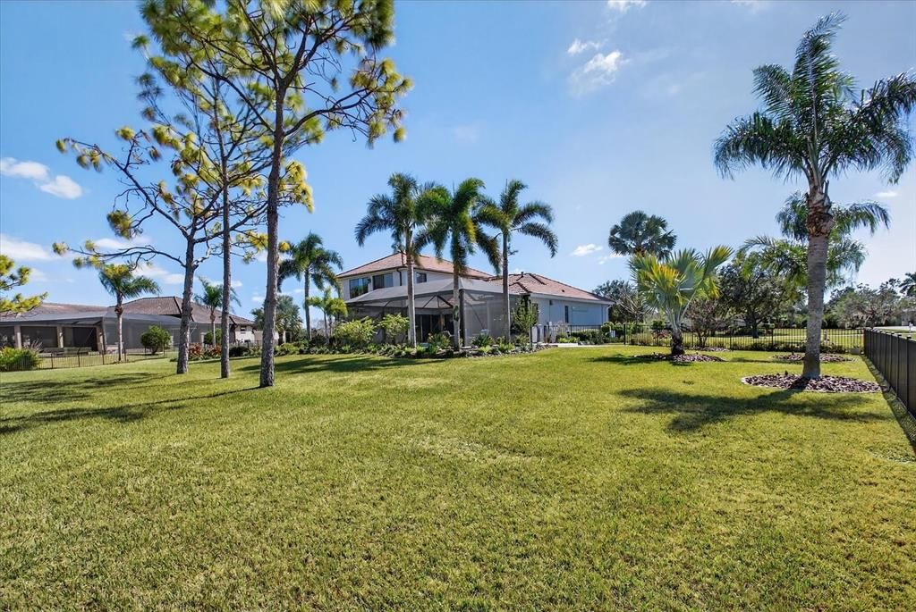 For Sale: $1,999,000 (4 beds, 3 baths, 3678 Square Feet)