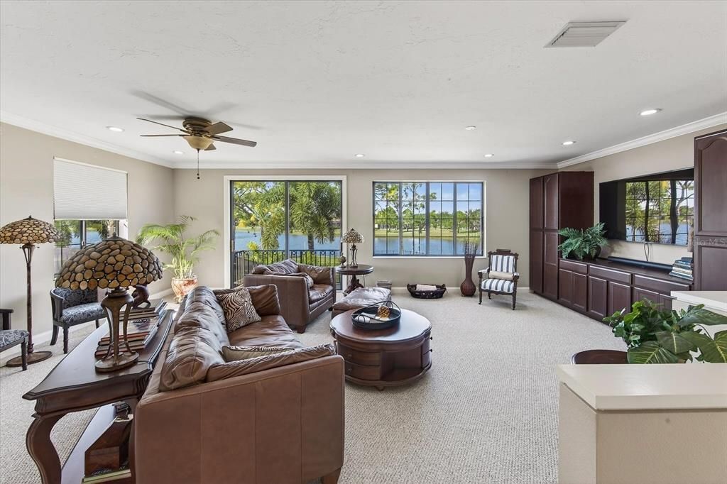 For Sale: $1,999,000 (4 beds, 3 baths, 3678 Square Feet)
