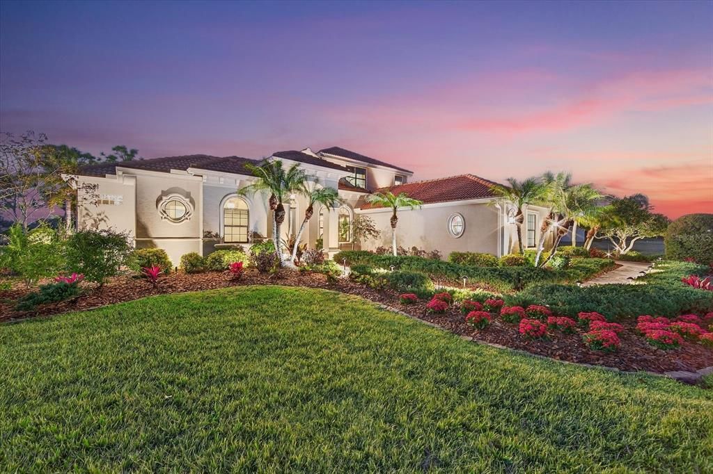 For Sale: $1,999,000 (4 beds, 3 baths, 3678 Square Feet)
