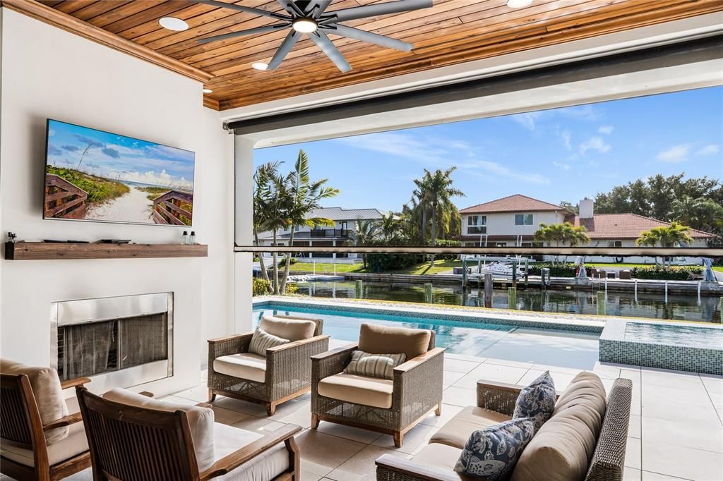Active With Contract: $4,395,000 (3 beds, 3 baths, 3748 Square Feet)
