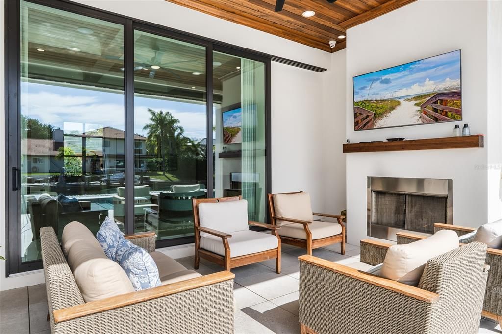 Active With Contract: $4,395,000 (3 beds, 3 baths, 3748 Square Feet)