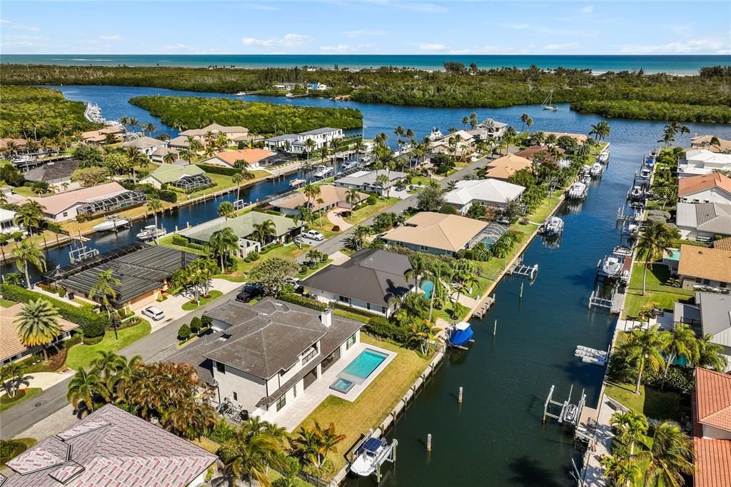 Active With Contract: $4,395,000 (3 beds, 3 baths, 3748 Square Feet)