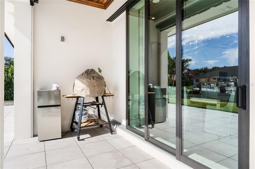 Active With Contract: $4,395,000 (3 beds, 3 baths, 3748 Square Feet)