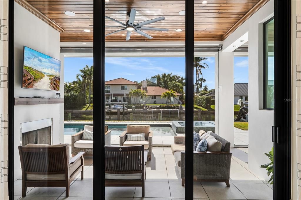 Active With Contract: $4,395,000 (3 beds, 3 baths, 3748 Square Feet)