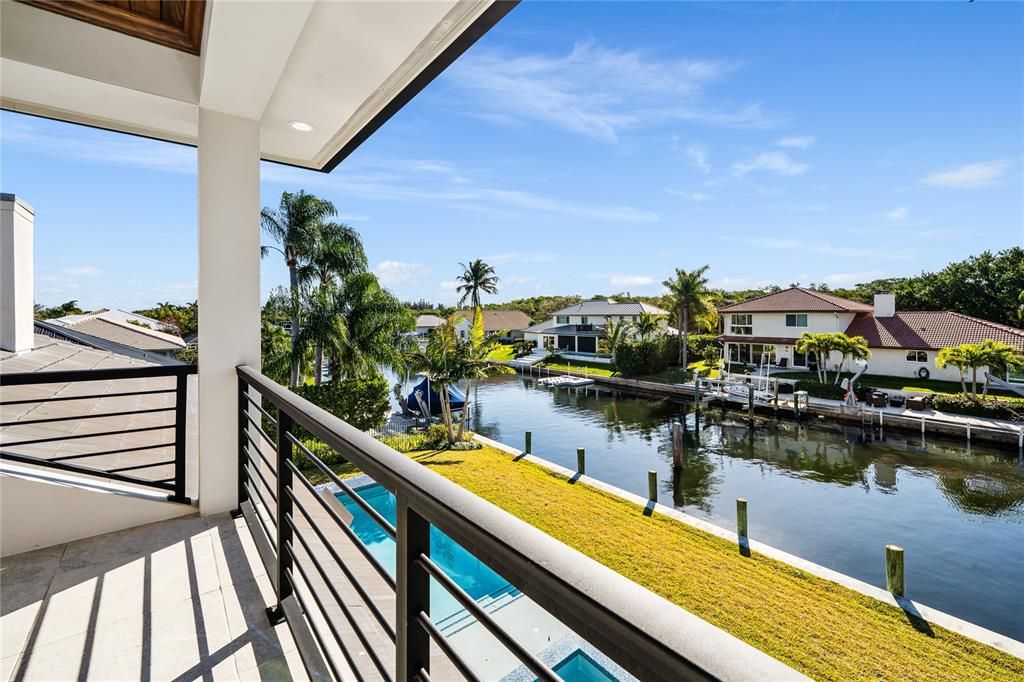 Active With Contract: $4,395,000 (3 beds, 3 baths, 3748 Square Feet)