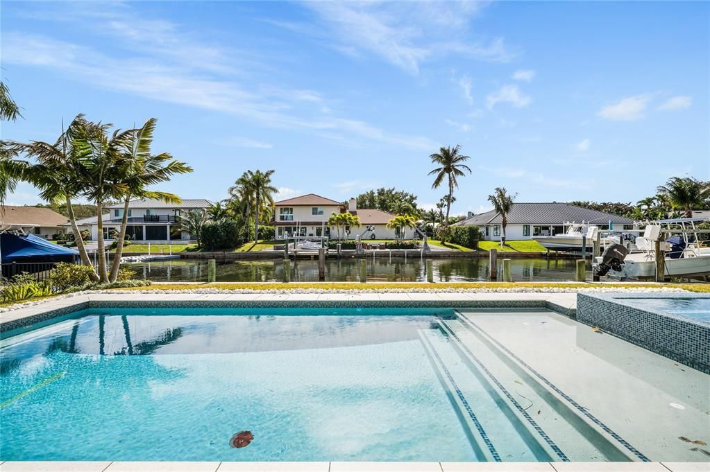 Active With Contract: $4,395,000 (3 beds, 3 baths, 3748 Square Feet)