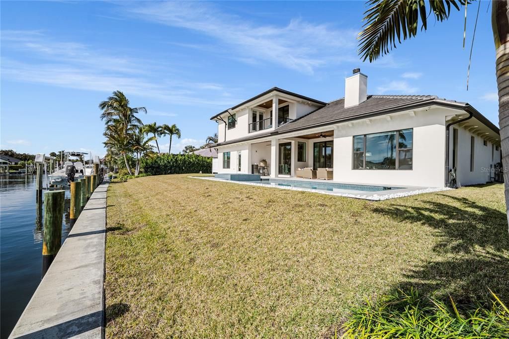 Active With Contract: $4,395,000 (3 beds, 3 baths, 3748 Square Feet)