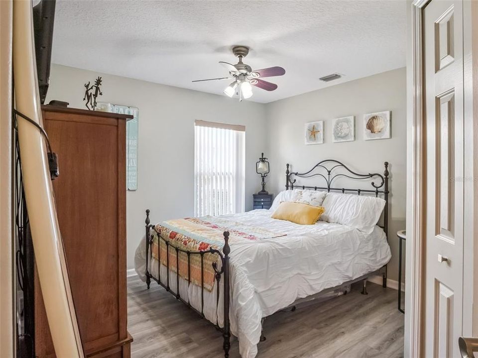 Activo con contrato: $315,000 (3 camas, 2 baños, 1586 Pies cuadrados)