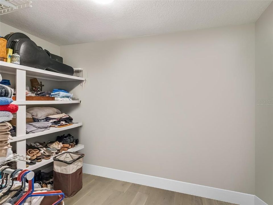 Activo con contrato: $315,000 (3 camas, 2 baños, 1586 Pies cuadrados)