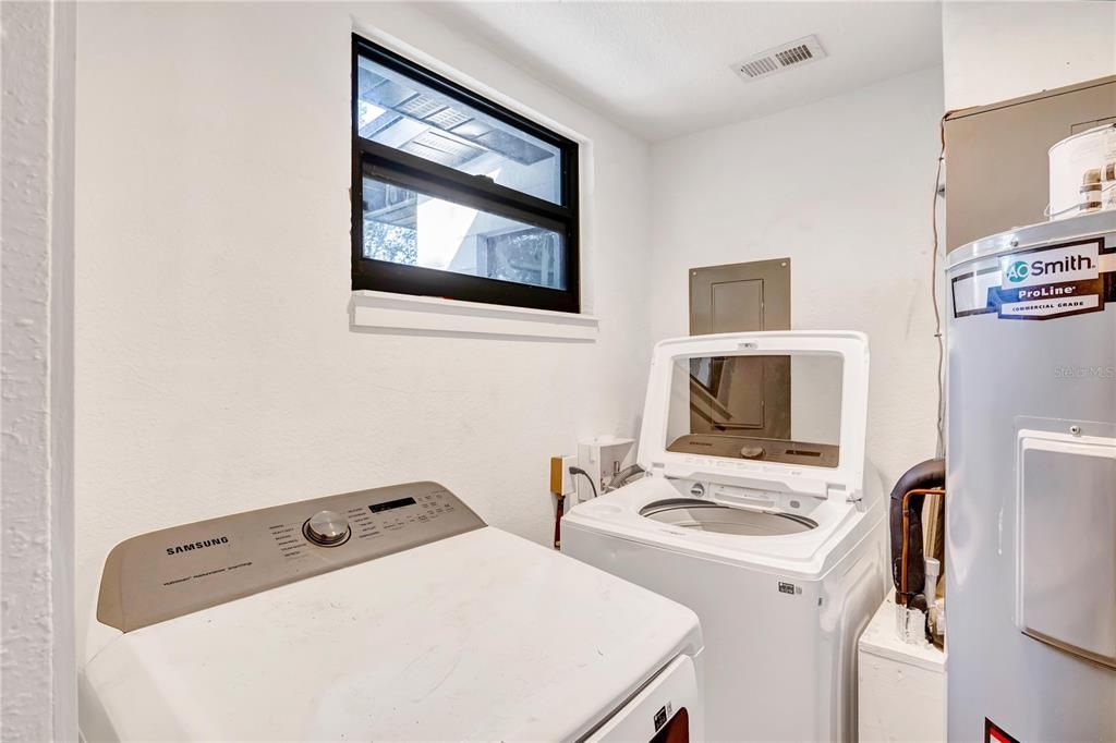 En Venta: $339,900 (3 camas, 1 baños, 1115 Pies cuadrados)