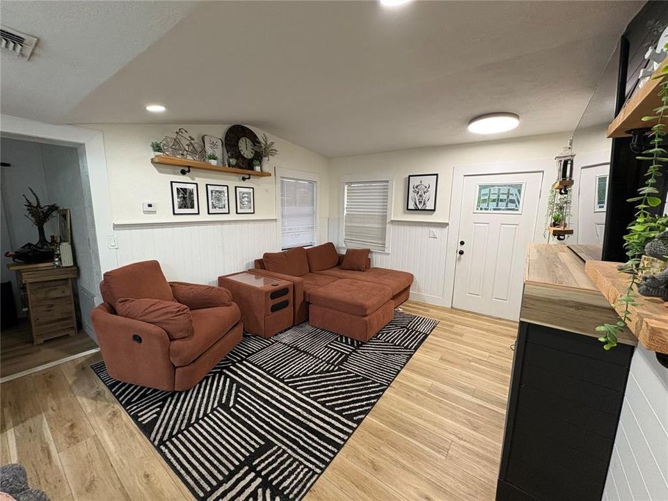En Venta: $344,900 (3 camas, 1 baños, 1115 Pies cuadrados)