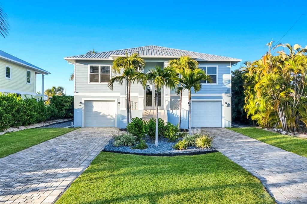 Vendido Recientemente: $1,695,000 (3 camas, 3 baños, 1820 Pies cuadrados)