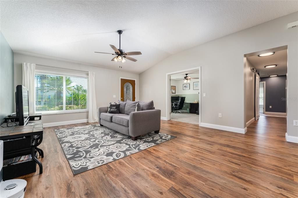 For Sale: $615,000 (4 beds, 2 baths, 2603 Square Feet)