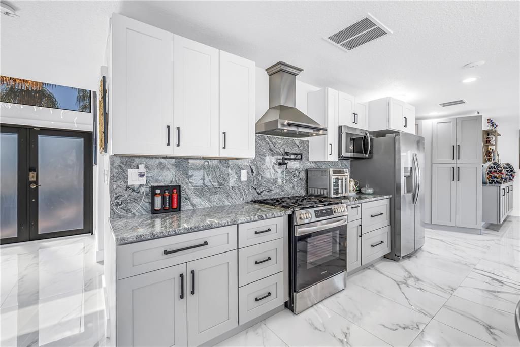 For Sale: $2,950,000 (4 beds, 4 baths, 3614 Square Feet)