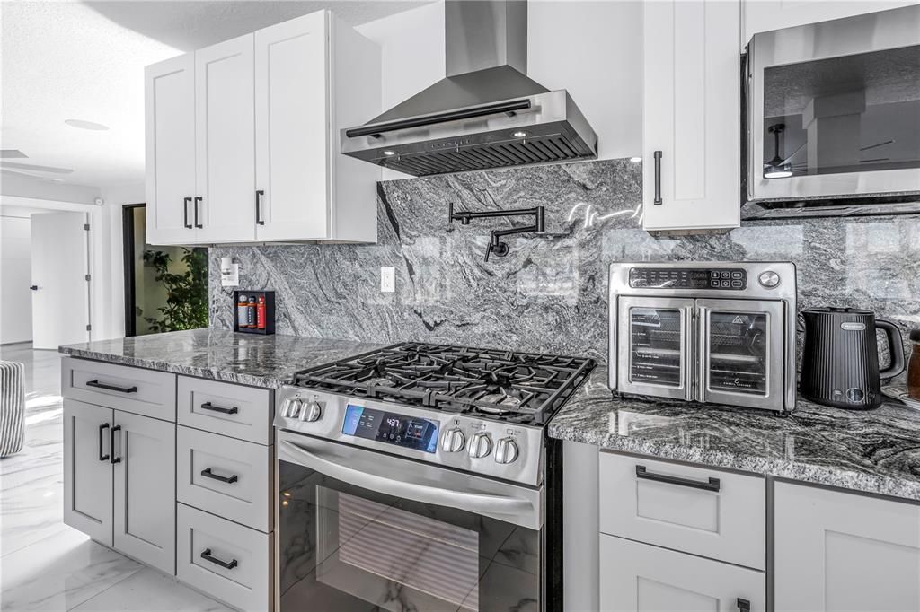 For Sale: $2,950,000 (4 beds, 4 baths, 3614 Square Feet)
