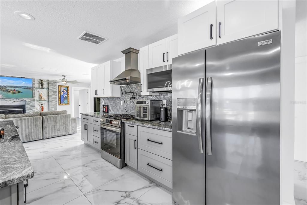 For Sale: $2,950,000 (4 beds, 4 baths, 3614 Square Feet)