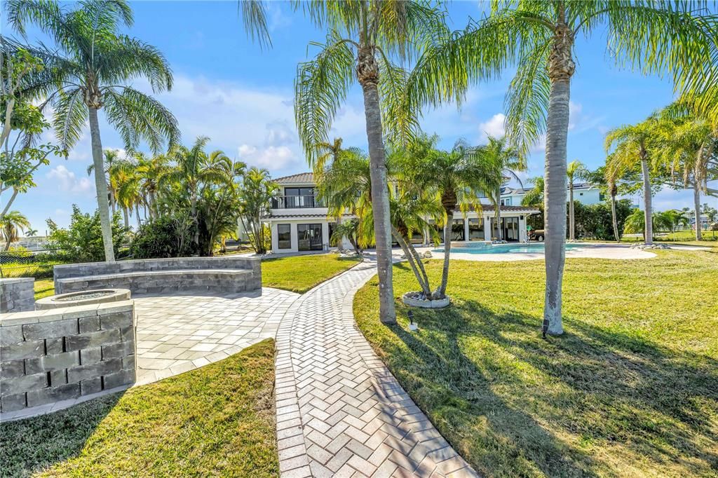 For Sale: $2,950,000 (4 beds, 4 baths, 3614 Square Feet)