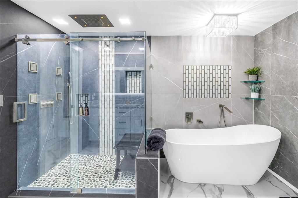 For Sale: $2,950,000 (4 beds, 4 baths, 3614 Square Feet)
