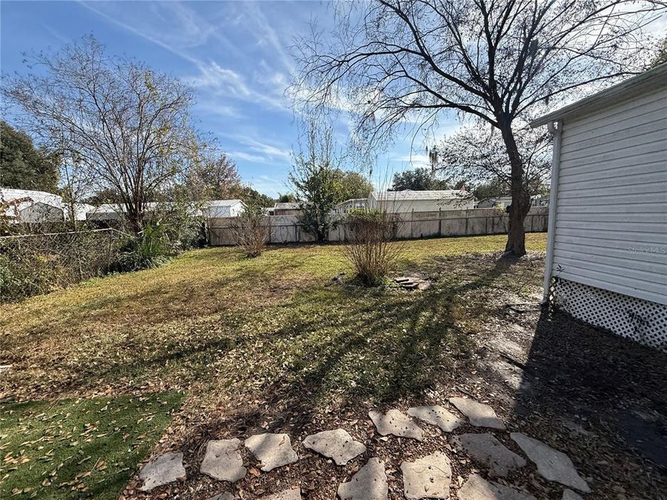 Active With Contract: $175,000 (3 beds, 2 baths, 1728 Square Feet)