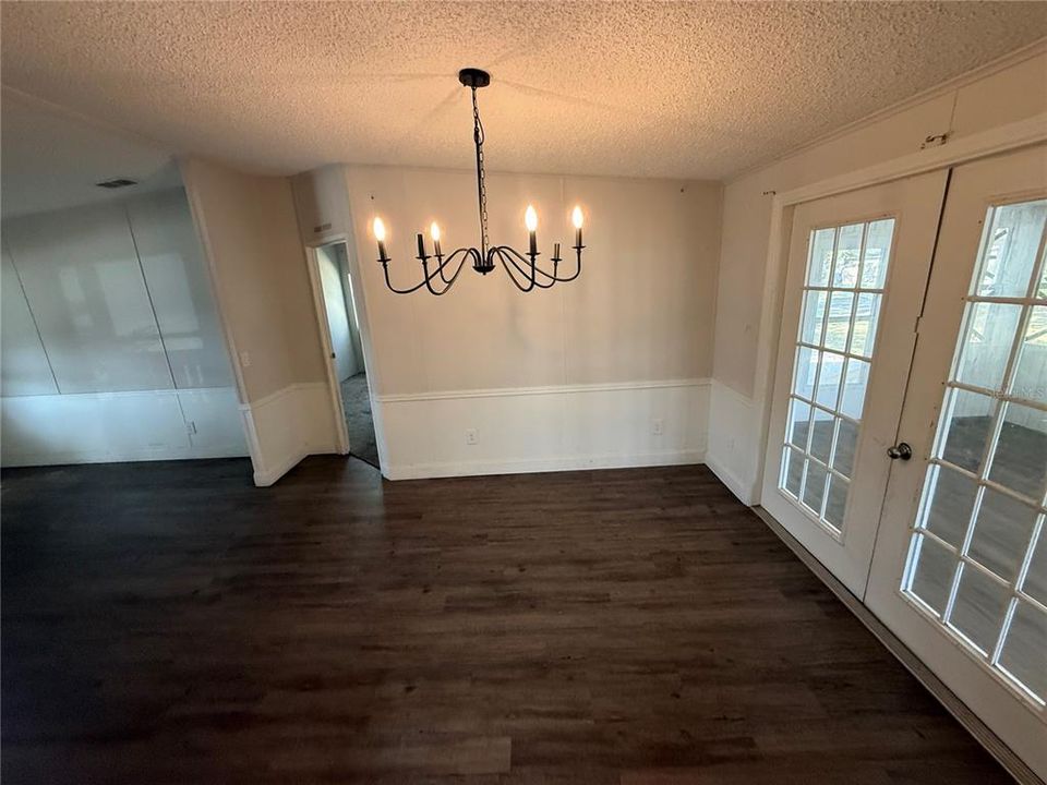 Active With Contract: $175,000 (3 beds, 2 baths, 1728 Square Feet)
