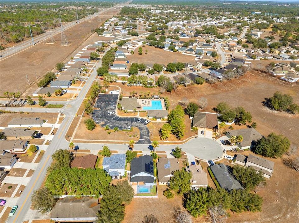 Activo con contrato: $329,000 (4 camas, 3 baños, 2349 Pies cuadrados)