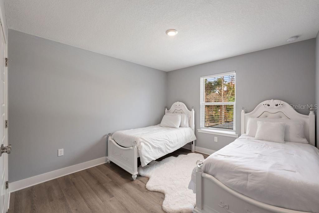 For Sale: $915,000 (5 beds, 3 baths, 2327 Square Feet)
