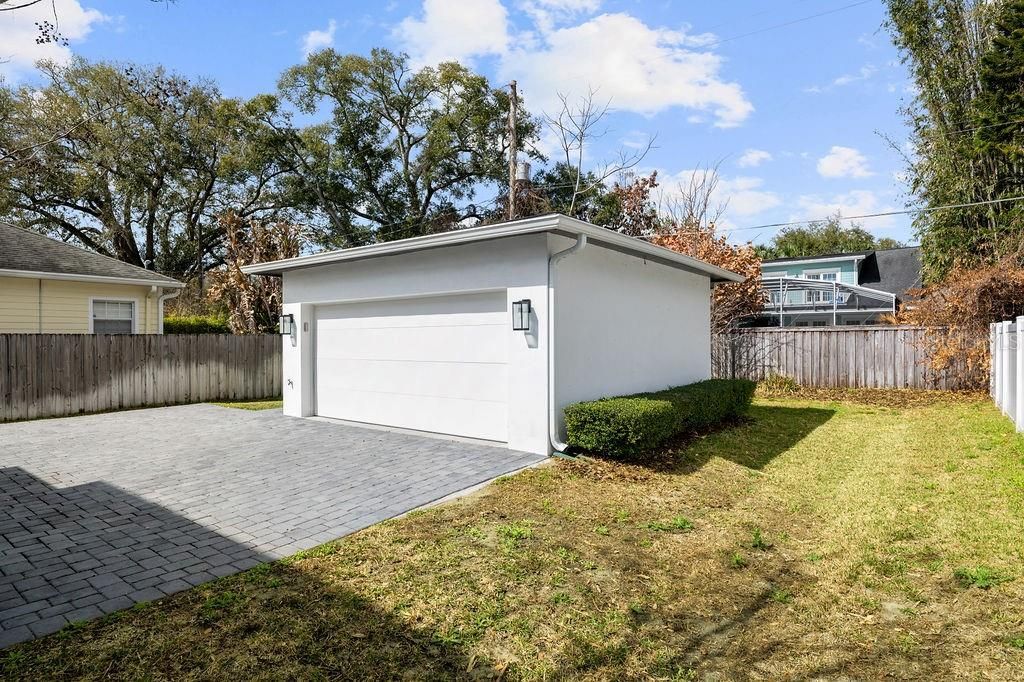 For Sale: $915,000 (5 beds, 3 baths, 2327 Square Feet)