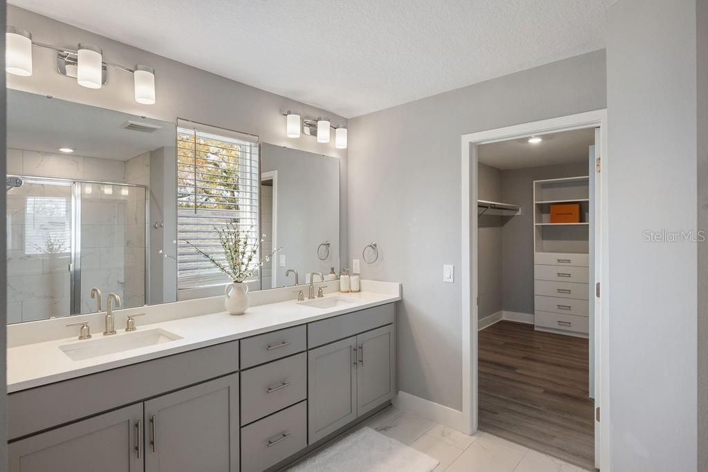 For Sale: $915,000 (5 beds, 3 baths, 2327 Square Feet)