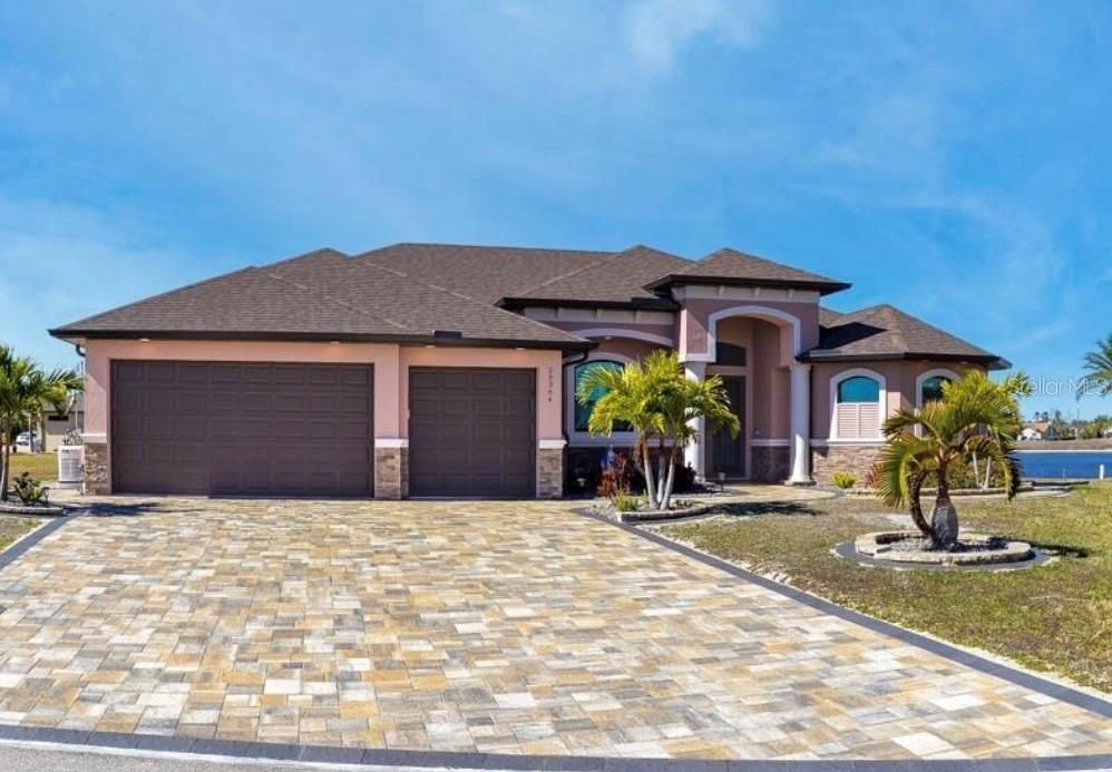 На продажу: $699,900 (3 спален, 3 ванн, 2172 Квадратных фут)