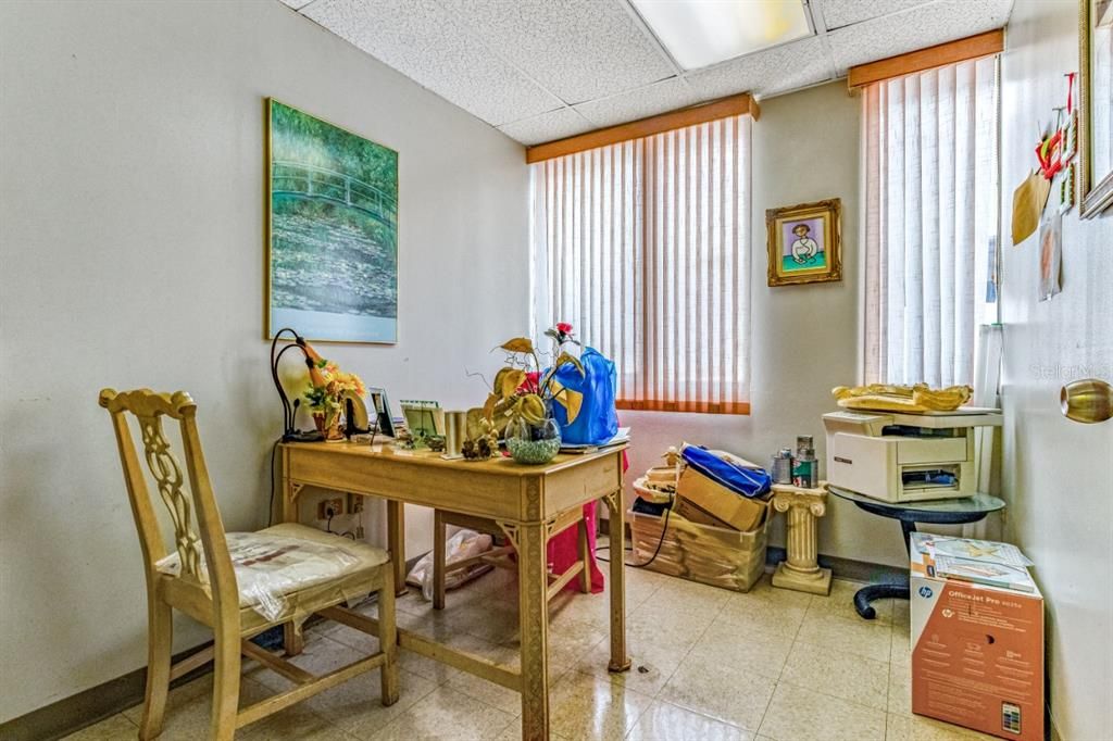 En Venta: $250,000 (0 camas, 0 baños, 1044 Pies cuadrados)